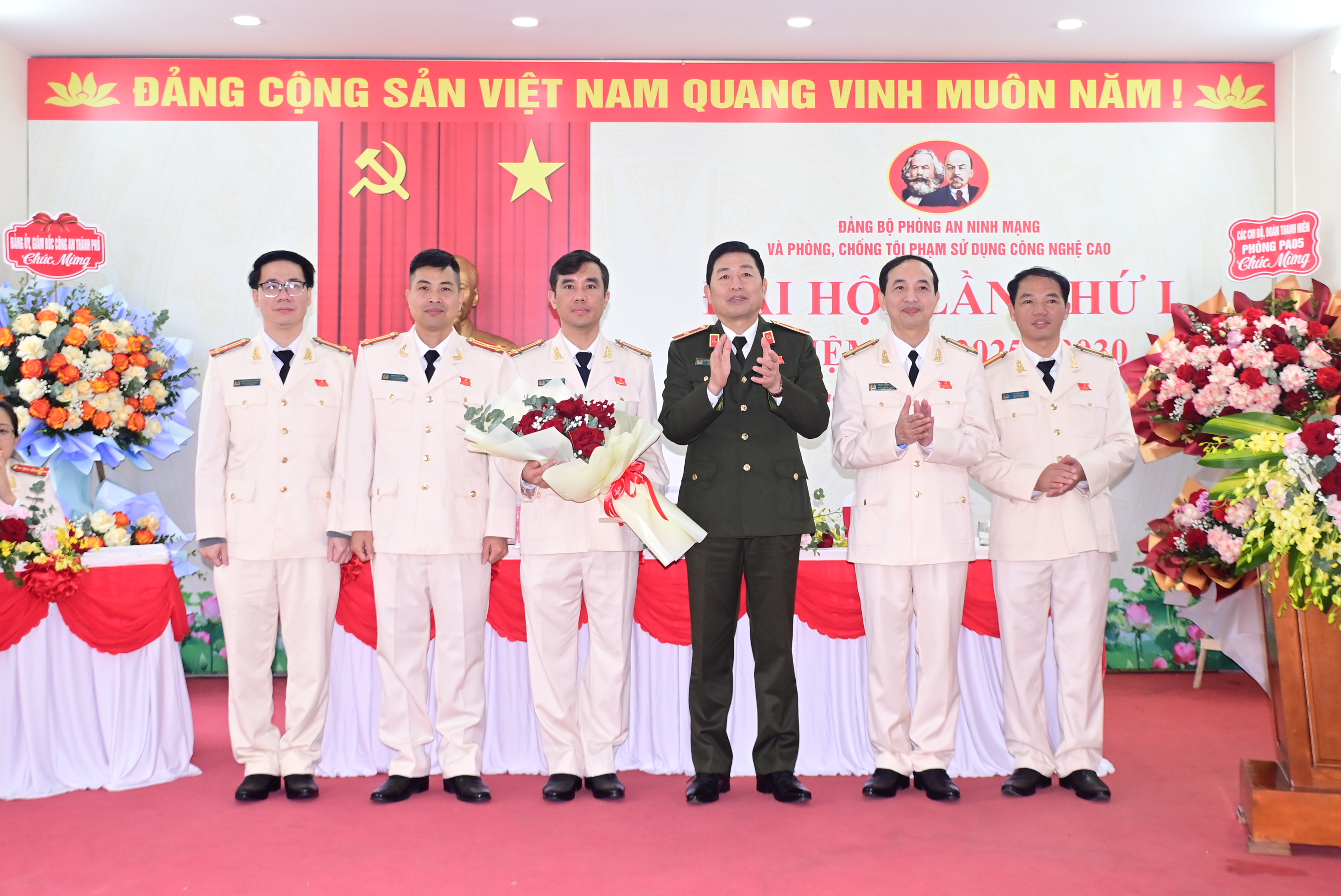 Đại hội Đảng bộ Phòng An ninh mạng và phòng, chống tội phạm công nghệ cao lần thứ nhất, nhiệm kỳ 2025 - 2030 thành công tốt đẹp